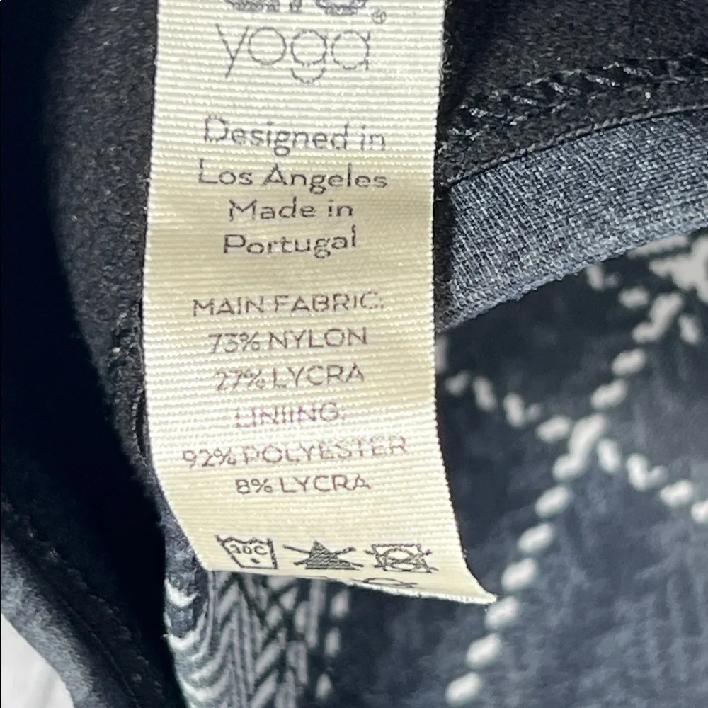 Alo yoga sports bra size M